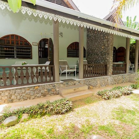 Romance Bungalows Beau Vallon  Exterior photo